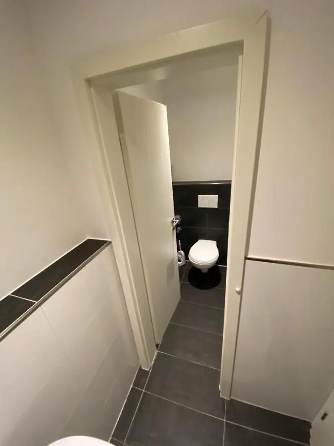 Studio-Apartment Am Wehrhahn 38 Düsseldorf 0*,