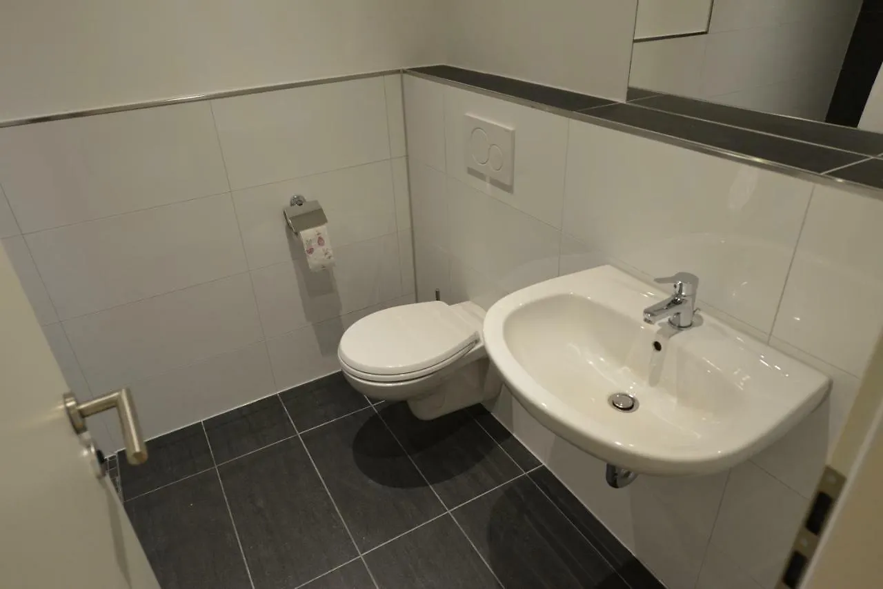 Studio-Apartment Am Wehrhahn 38 Düsseldorf